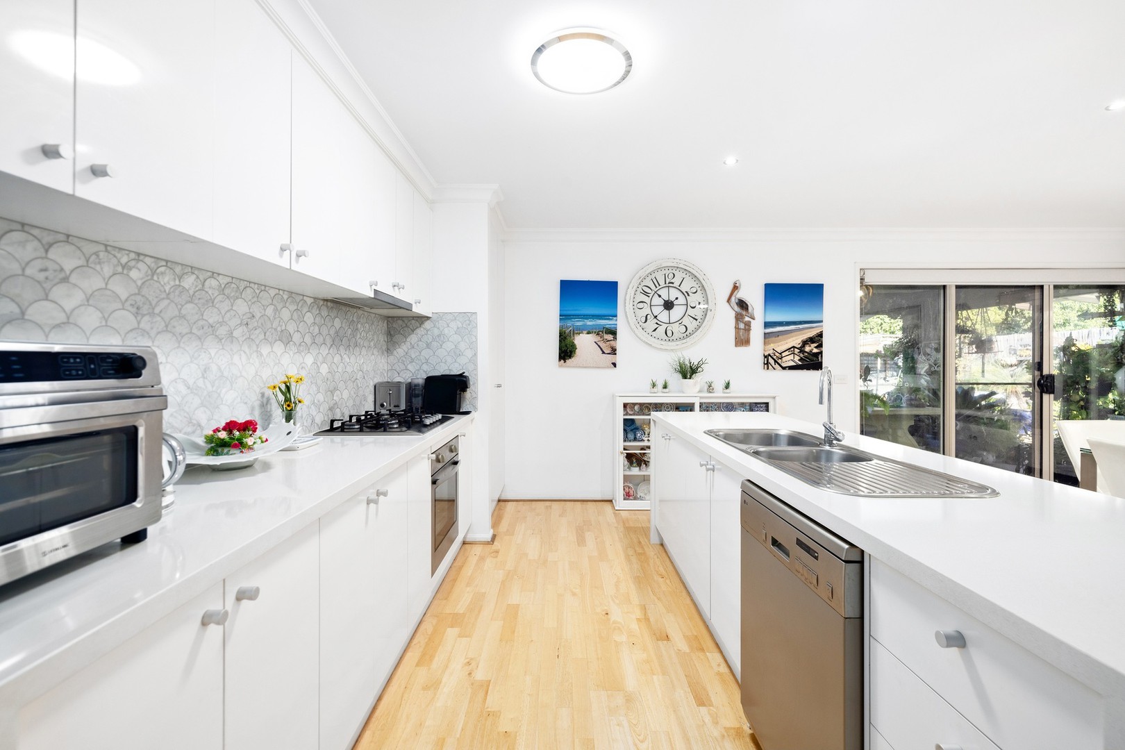 131 Featherbrook Drive, Point Cook, VIC 3030, Point Cook - Thumbnail 4
