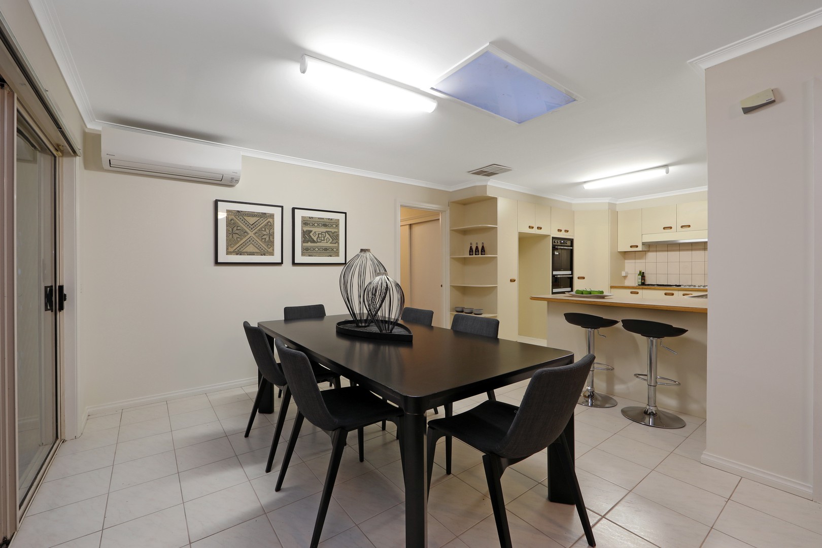 131 Kellbourne Drive, Rowville, VIC 3178, Rowville - Thumbnail 3