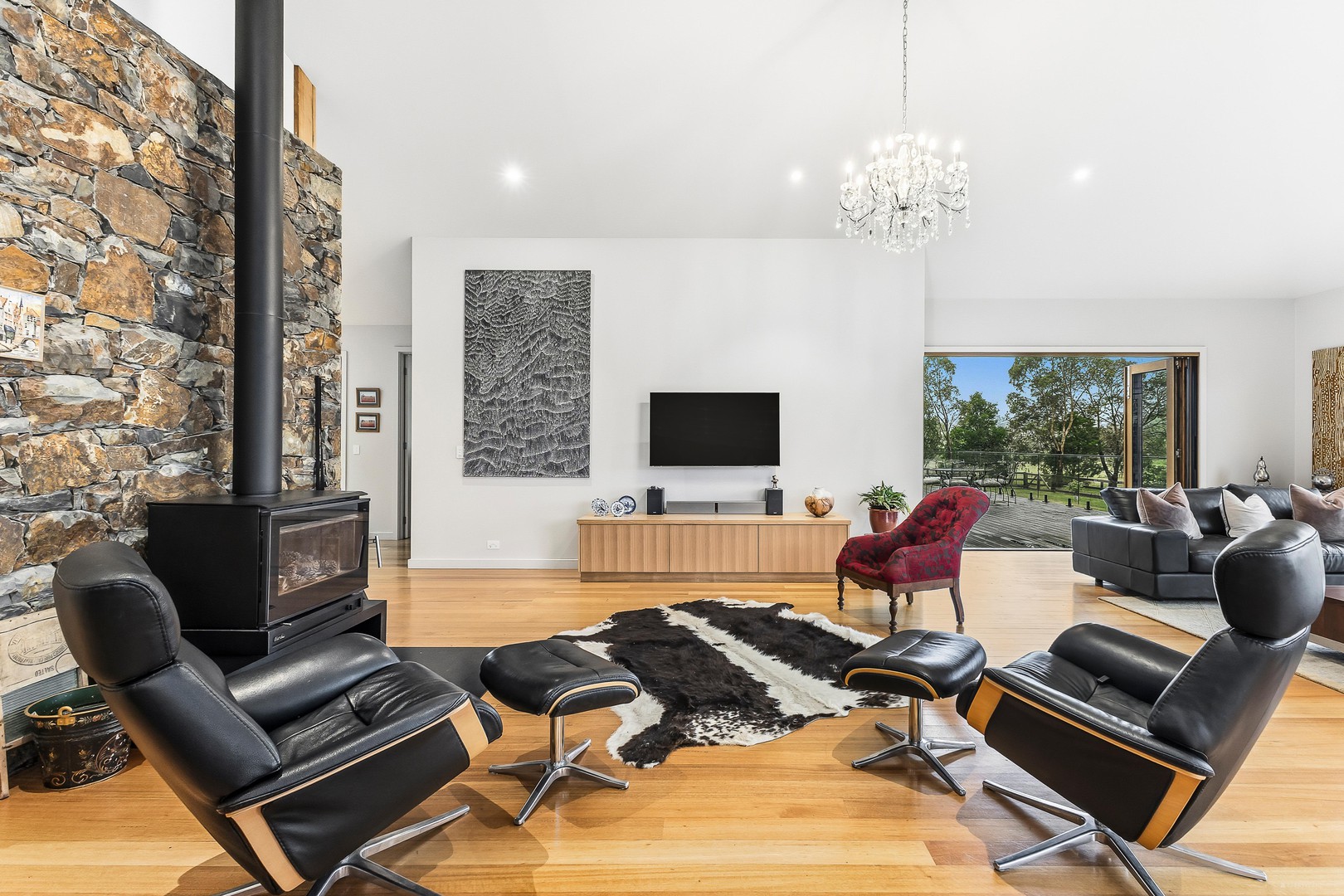 131 Wills Road, Dixons Creek, VIC 3775 - Thumbnail 2 - 05/03/2026