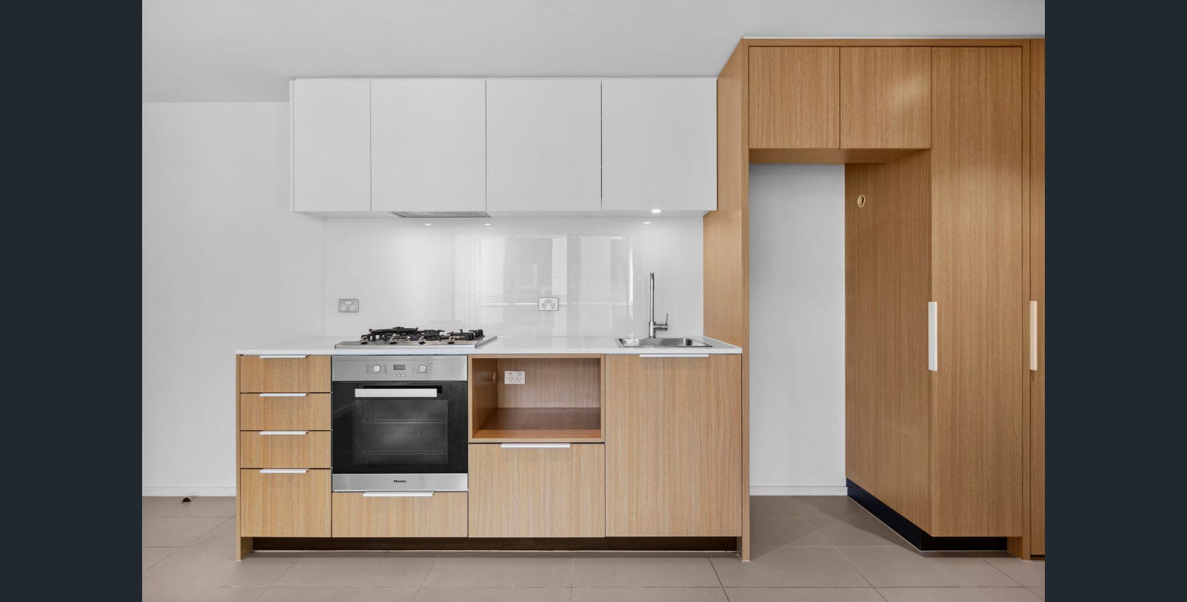 1310E/888 Collins Street, Docklands, VIC 3008 - Thumbnail 2 - 25/06/2025