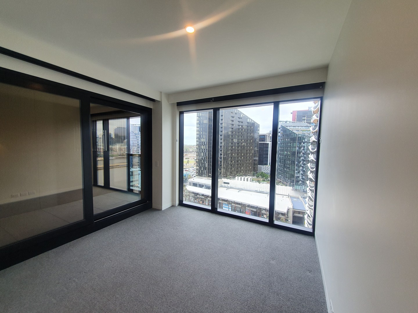 1311/6-22 Pearl River Road, Docklands, VIC 3008, Docklands - Thumbnail 2