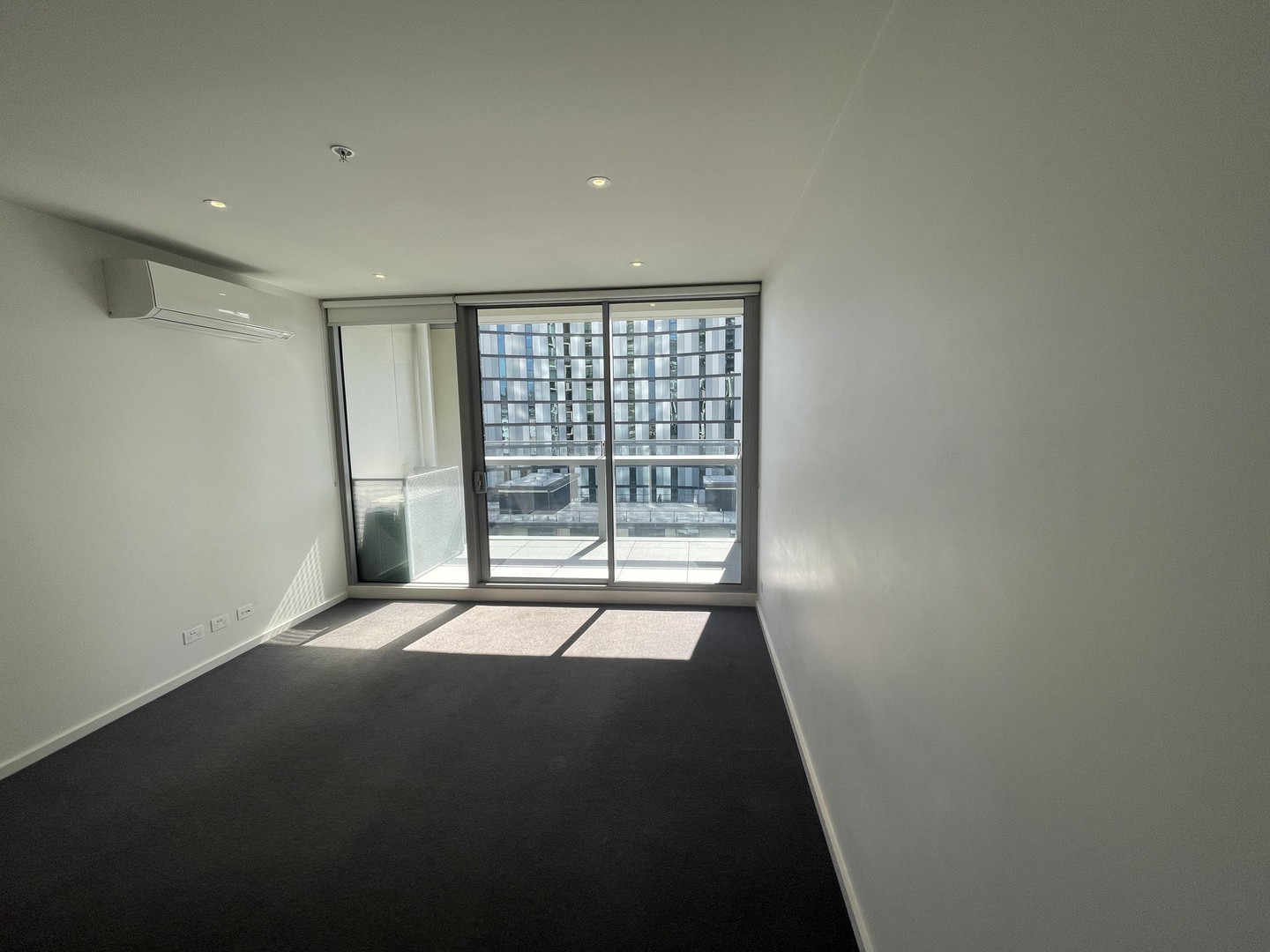 1312E/888 Collins Street, Docklands, VIC 3008, Docklands - Thumbnail 3