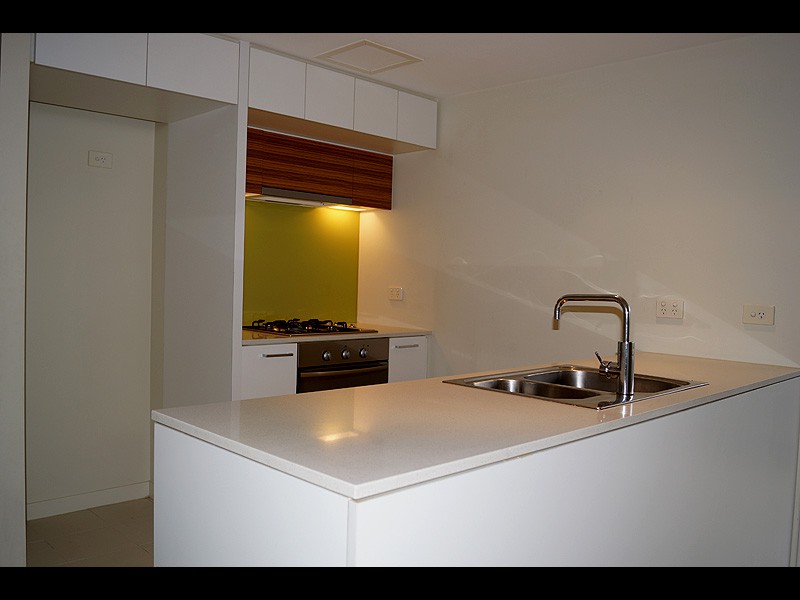 1315/100 Harbour Esplanade, Docklands, VIC 3008, Docklands - Thumbnail 2