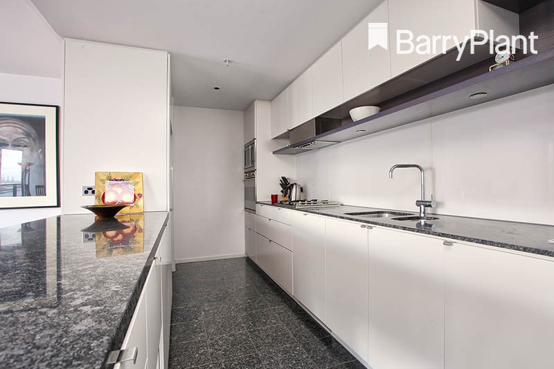 132/55 Victoria Harbour Promenade, Docklands, VIC 3008, Docklands - Thumbnail 2