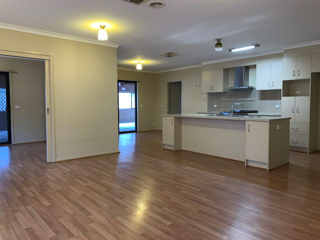 132 Baden Powell Drive, Tarneit, VIC 3029, Tarneit - Thumbnail 2