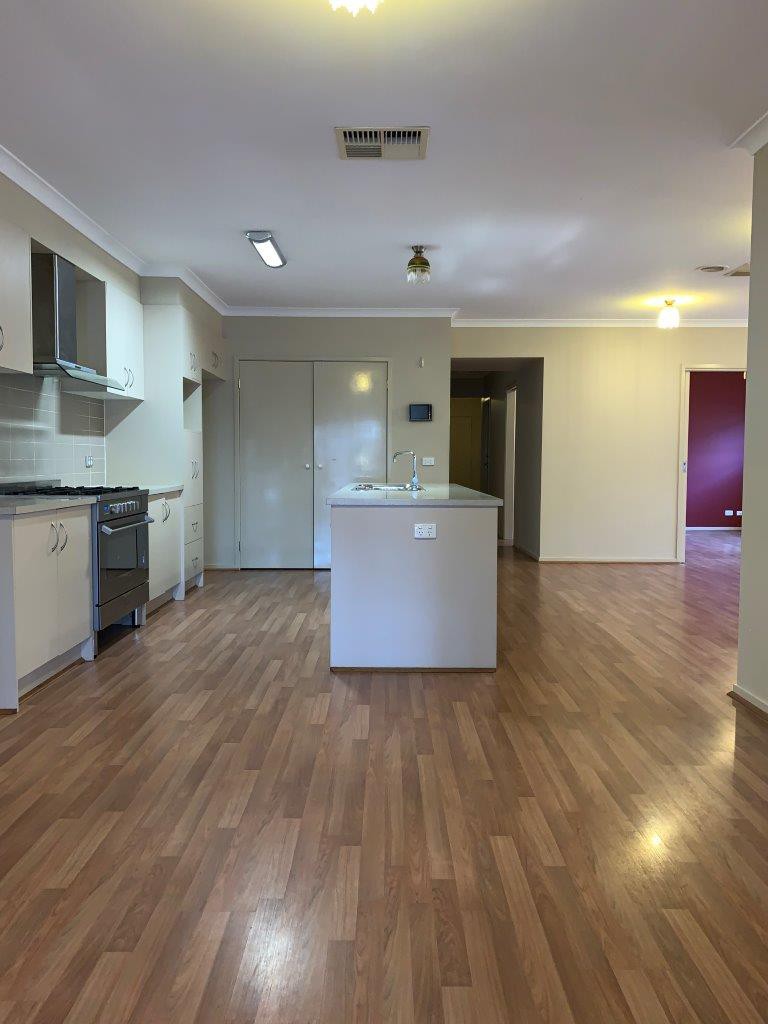 132 Baden Powell Drive, Tarneit, VIC 3029, Tarneit - Thumbnail 8