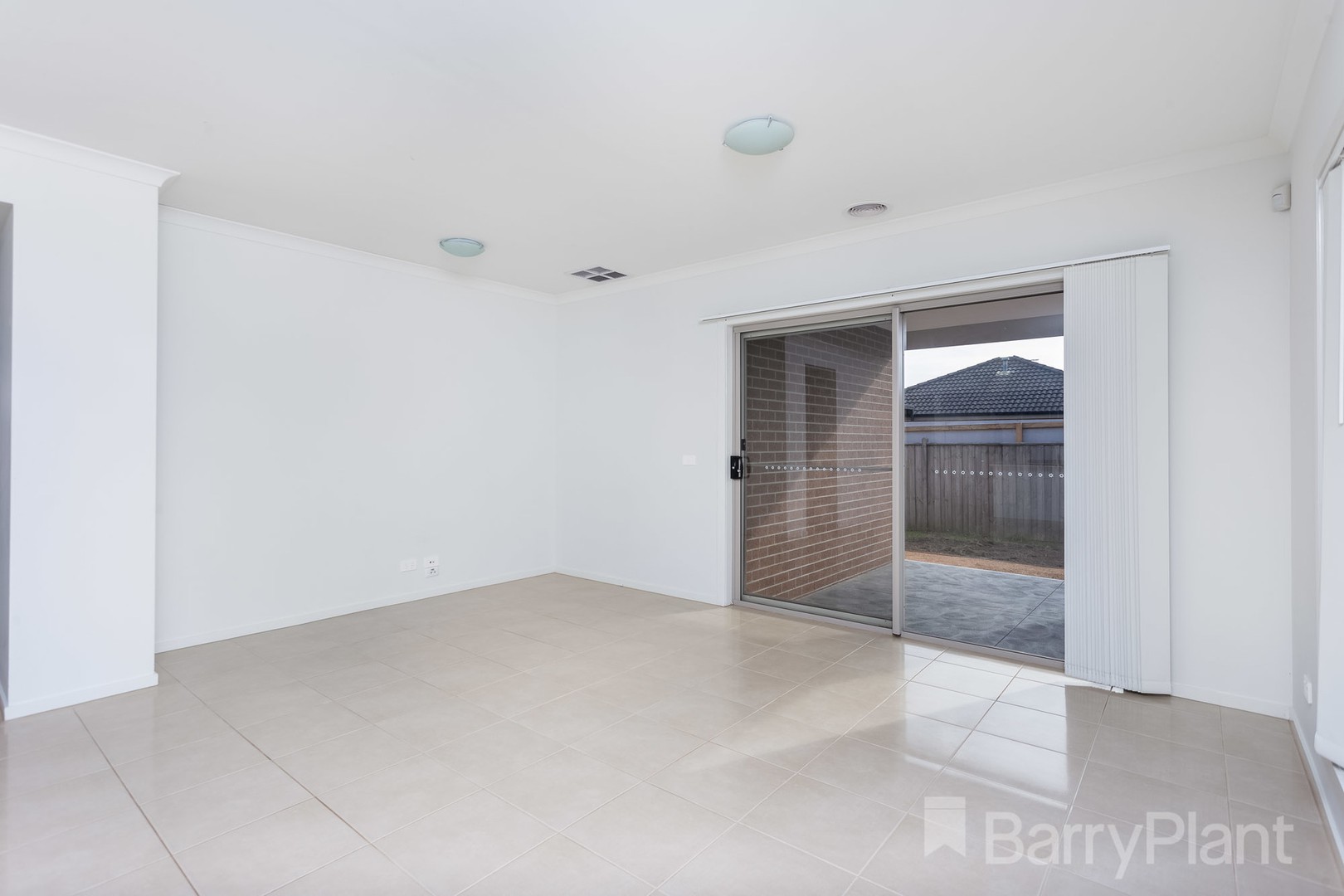 132 Evesham Drive, Point Cook, VIC 3030, Point Cook - Thumbnail 5