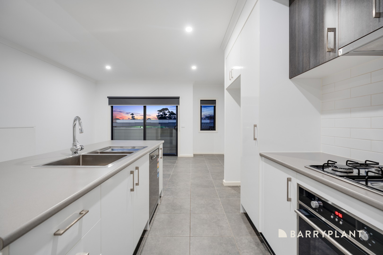 132 Henry Street, Pakenham, VIC 3810, Pakenham - Thumbnail 3