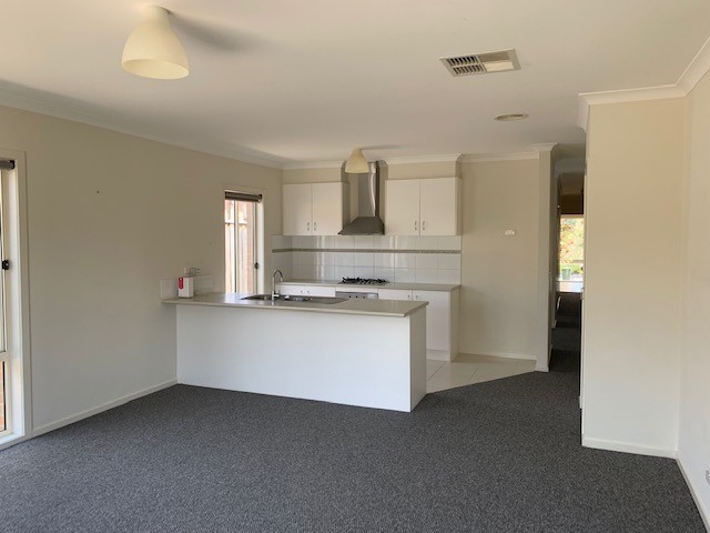 132 Laurimar Boulevard, Doreen, VIC 3754 - Thumbnail 1 - 15/11/2021
