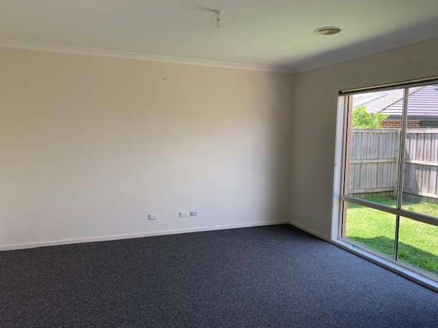 132 Laurimar Boulevard, Doreen, VIC 3754 - Thumbnail 2 - 15/11/2021
