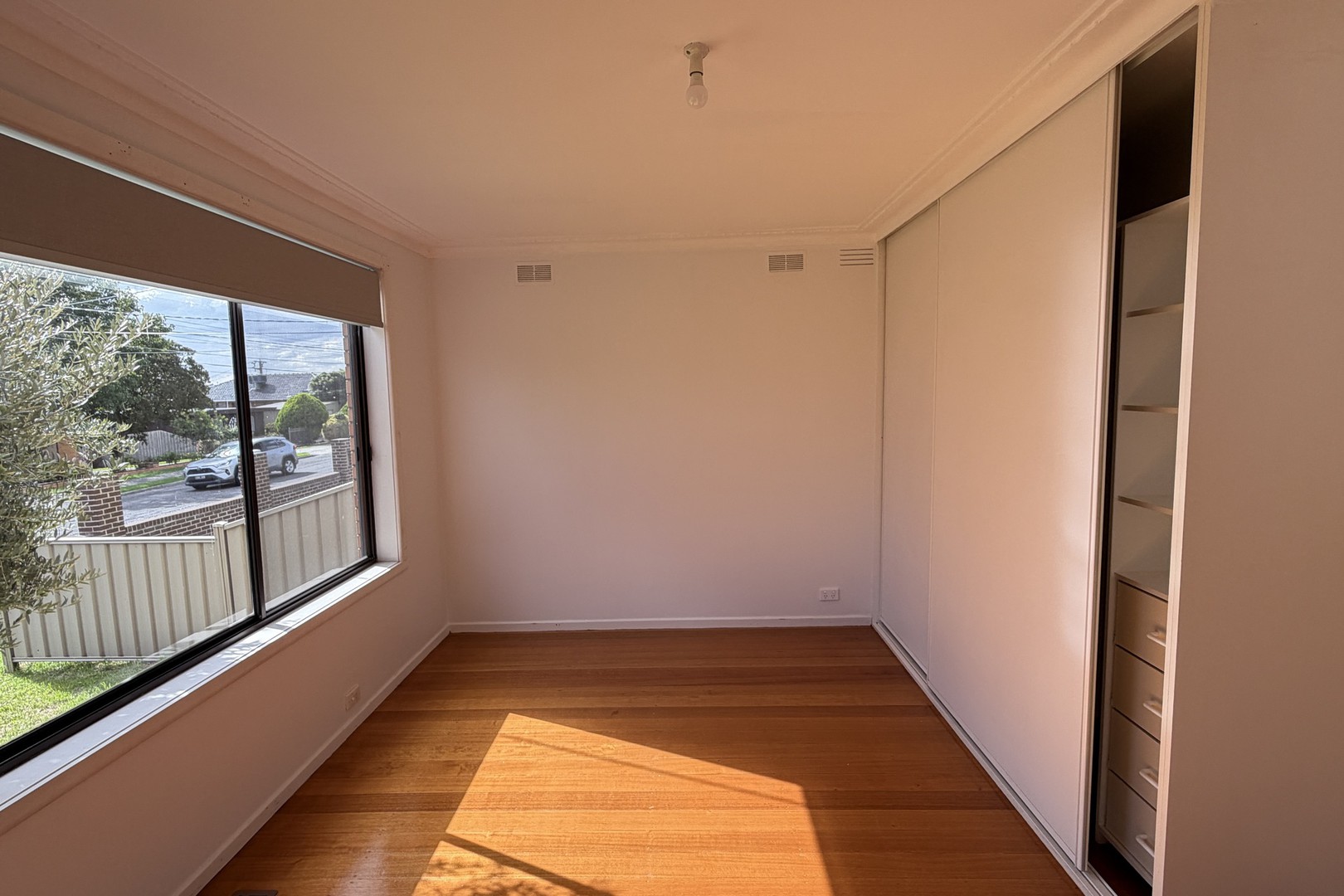 132 Outlook Drive, Glenroy, VIC 3046 - Thumbnail 2 - 12/03/2026