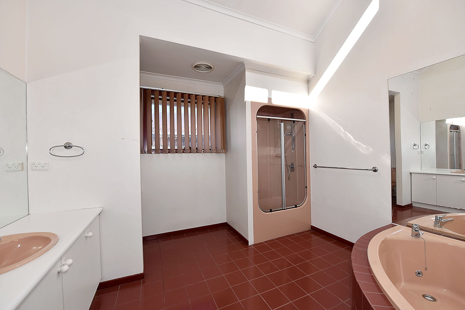 132 Rachelle Rd, Keilor East, VIC 3033, Keilor East - Thumbnail 5