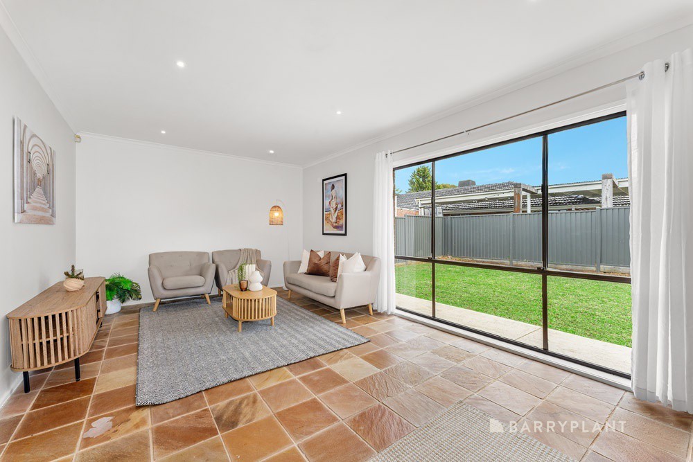 132 Roycroft Avenue, Mill Park, VIC 3082, Mill Park - Thumbnail 5