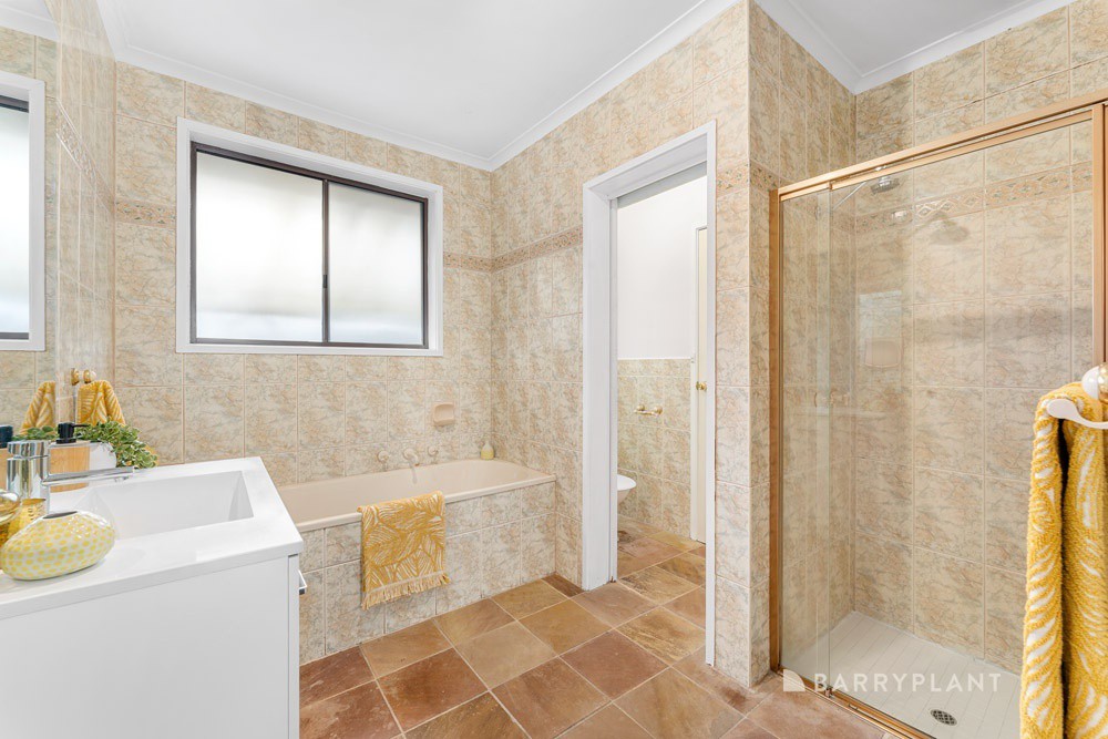 132 Roycroft Avenue, Mill Park, VIC 3082, Mill Park - Thumbnail 7