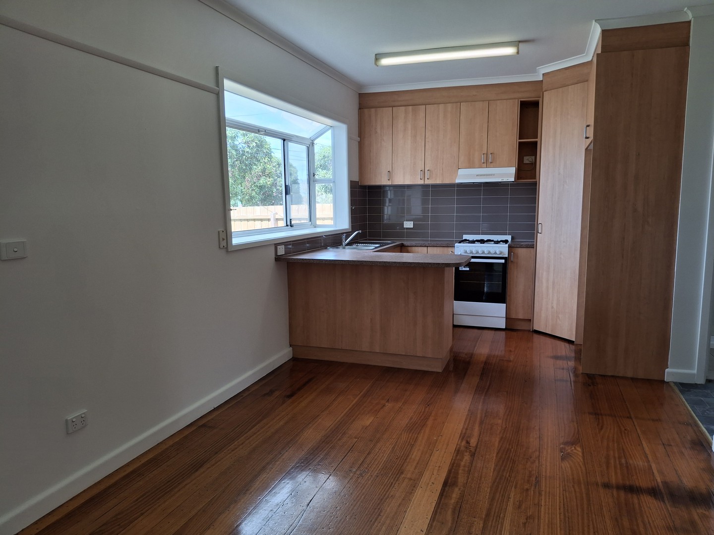 132 Vines Road, Hamlyn Heights, VIC 3215, Hamlyn Heights - Thumbnail 2