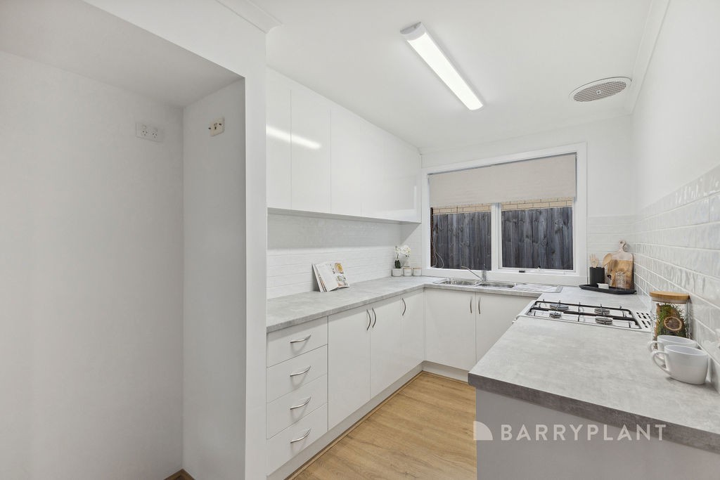 132 Waradgery Drive, Rowville, VIC 3178, Rowville - Thumbnail 6