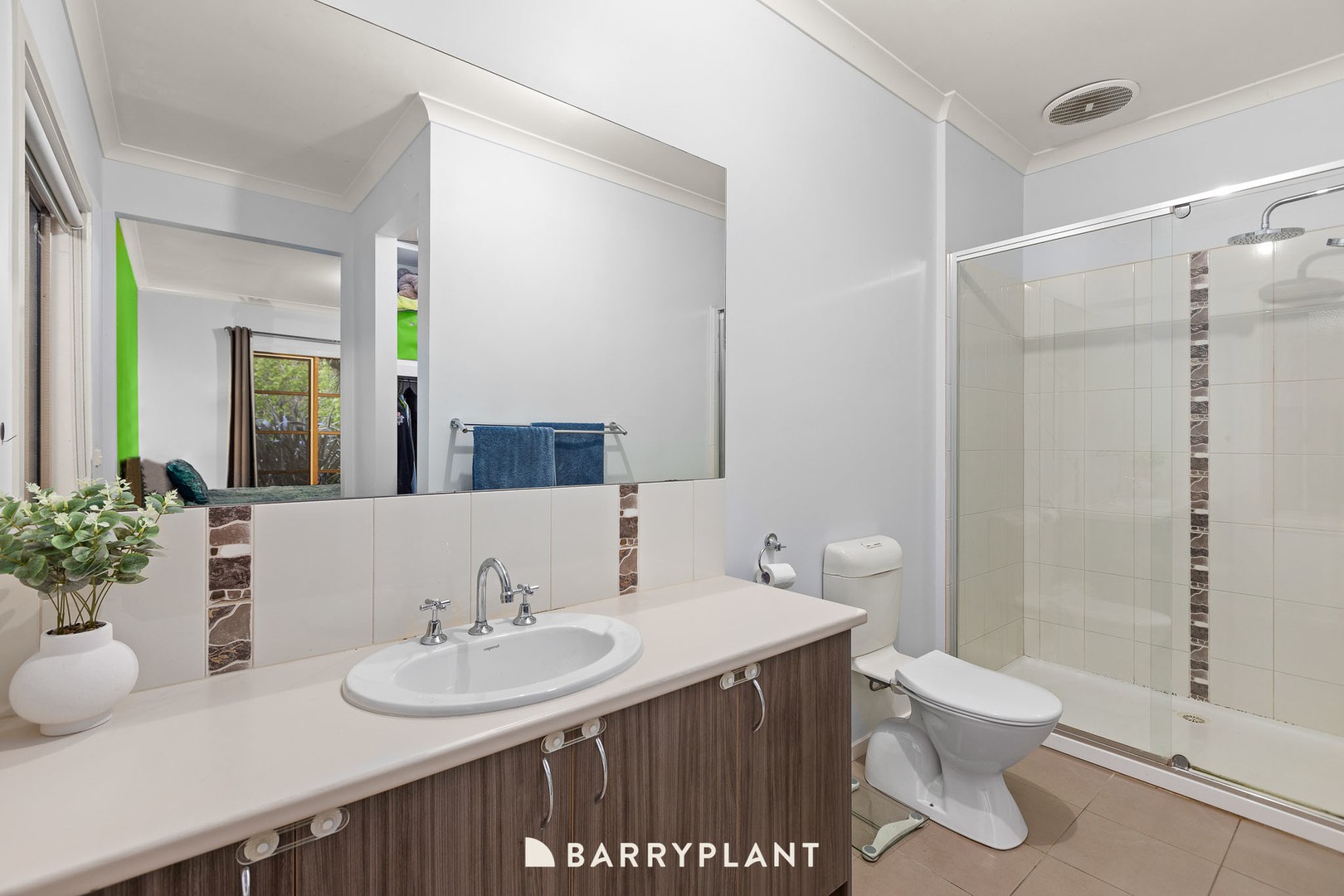 132 Windermere Boulevard, Pakenham, VIC 3810, Pakenham - Thumbnail 4