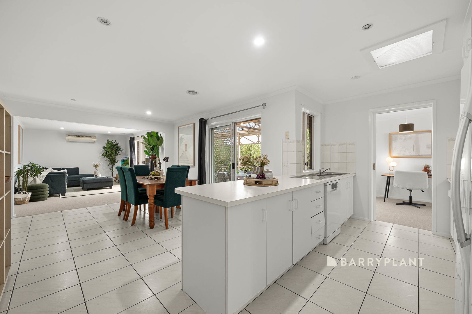 133 Kurrajong Road, Narre Warren, VIC 3805, Narre Warren - Thumbnail 3
