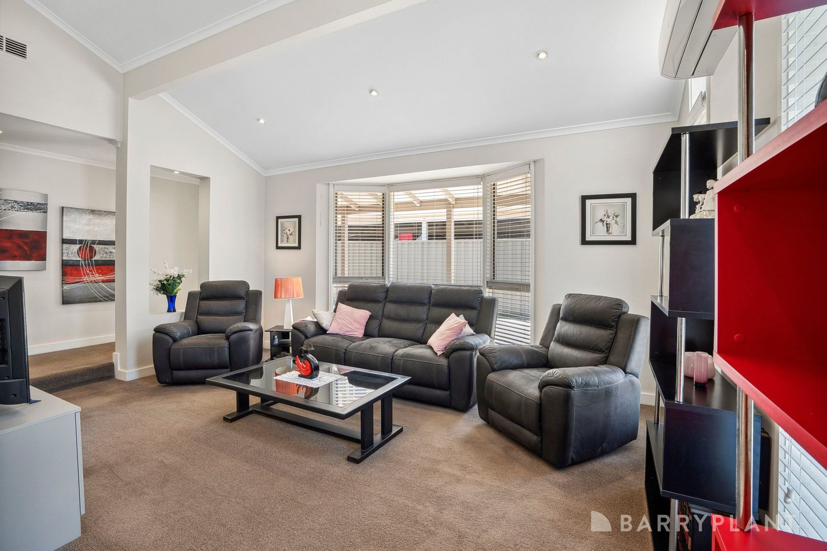 133 Mossfiel Drive, Hoppers Crossing, VIC 3029, Hoppers Crossing - Thumbnail 4