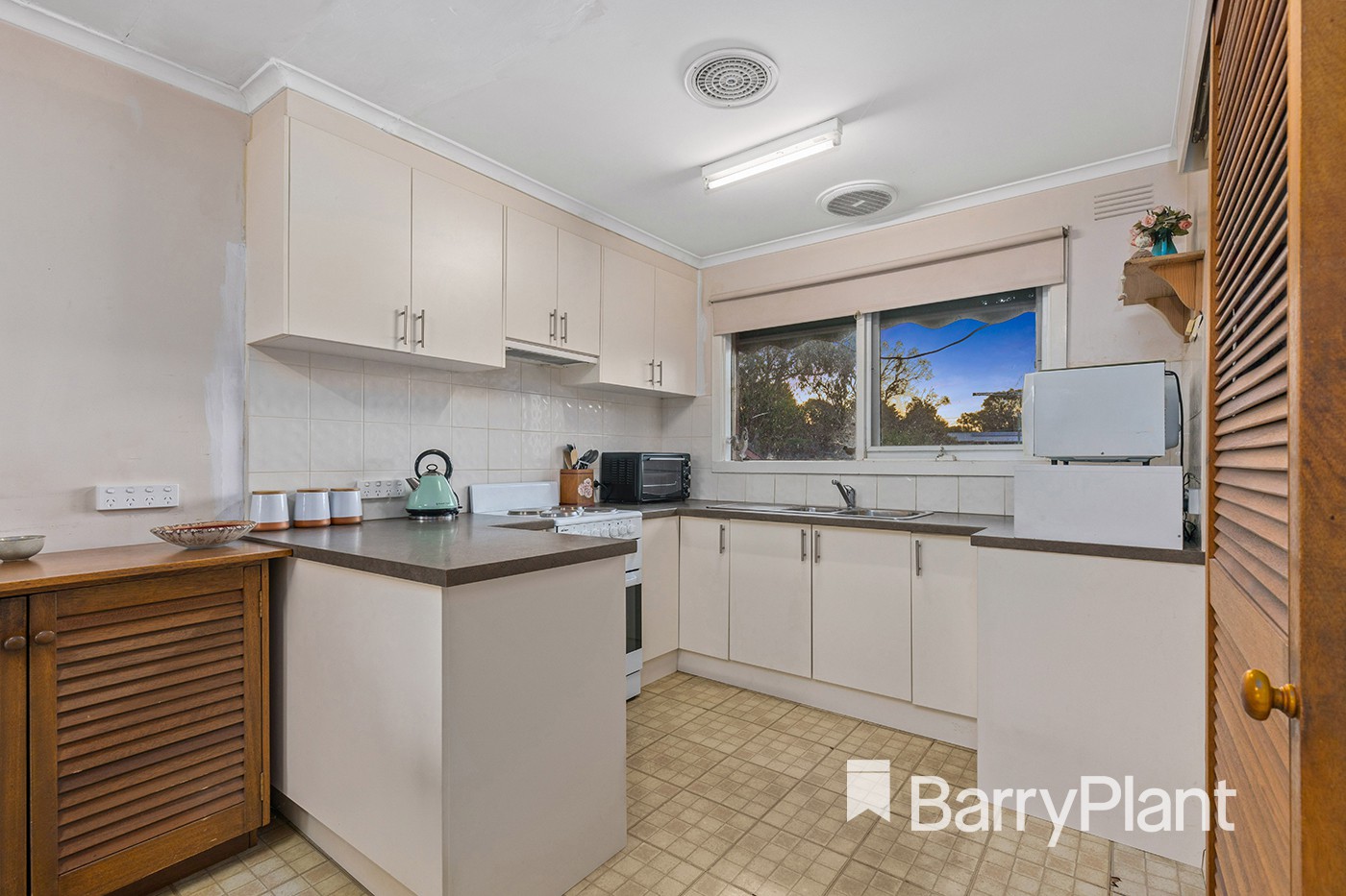 133 Victoria Road, Chirnside Park, VIC 3116, Chirnside Park - Thumbnail 3