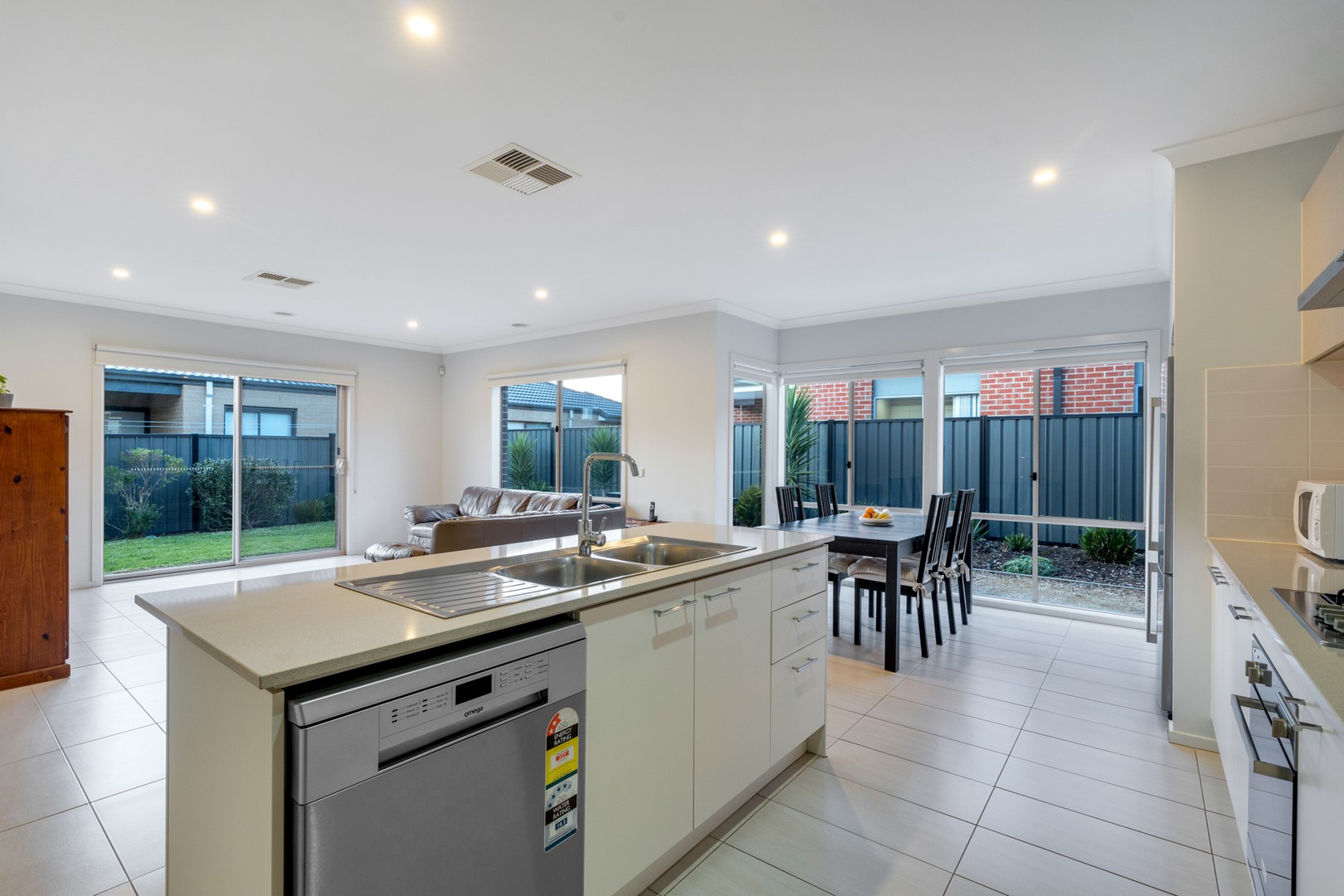 135 Wattletree Street, Craigieburn, VIC 3064, Craigieburn - Thumbnail 4