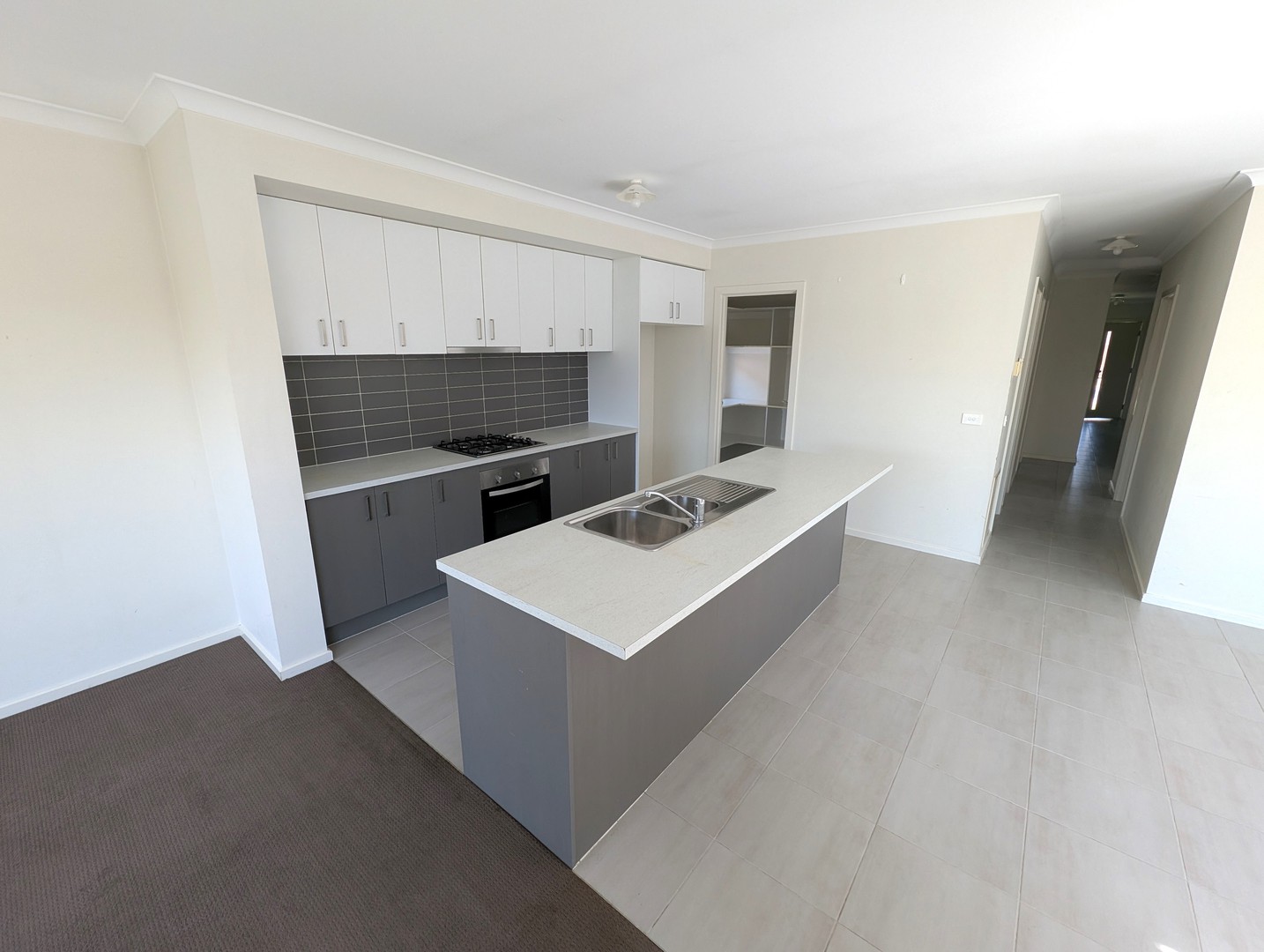 135 Wurrook Circuit, North Geelong, VIC 3215, North Geelong - Thumbnail 3