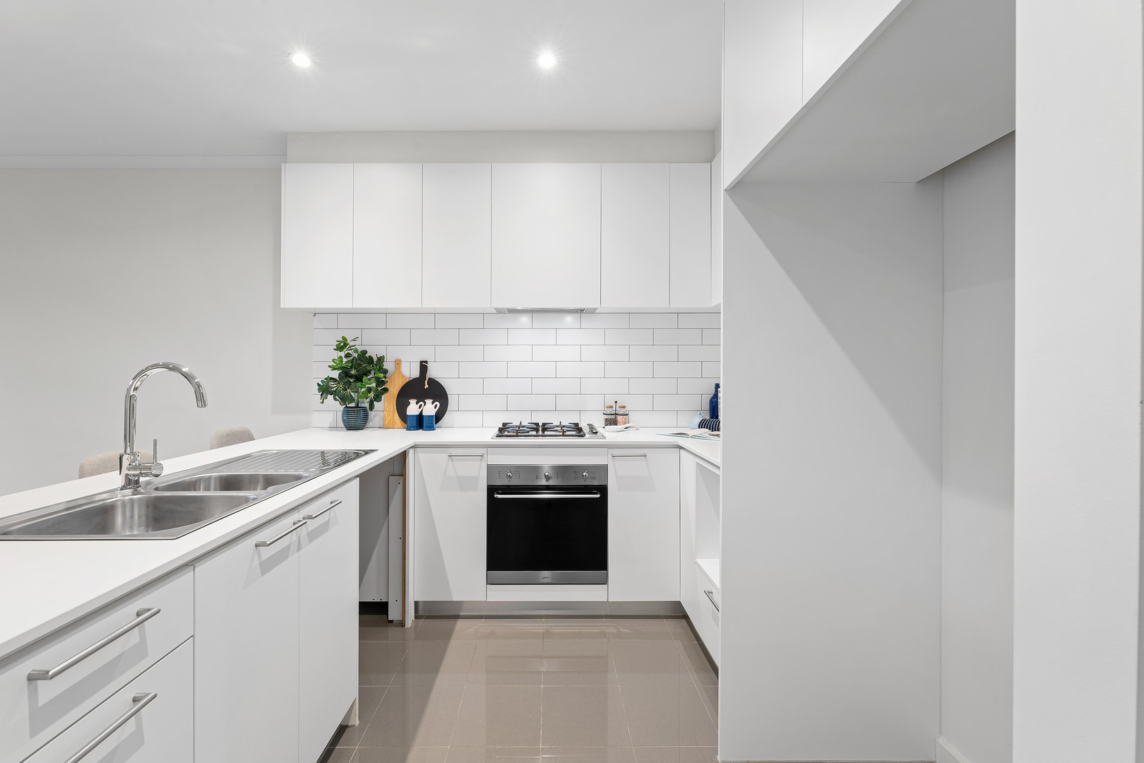 136 Harcrest Boulevard, Wantirna South, VIC 3152, Wantirna South - Thumbnail 5