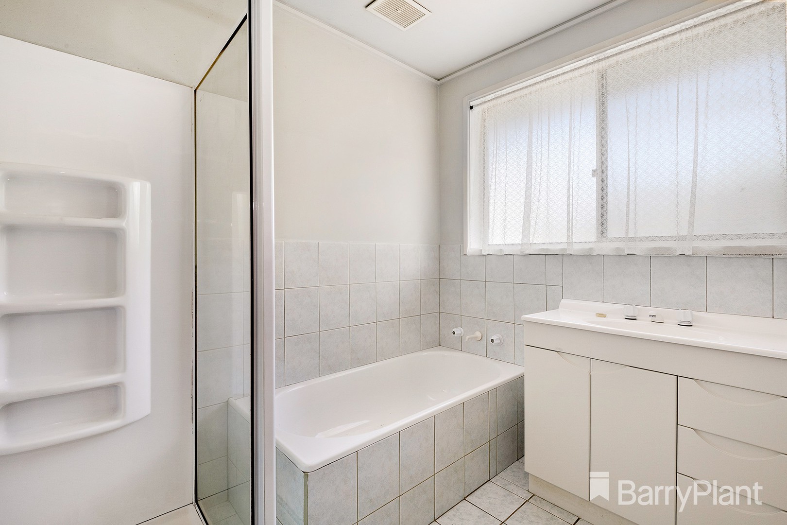 136 Karingal Drive, Frankston, VIC 3199, Frankston - Thumbnail 7