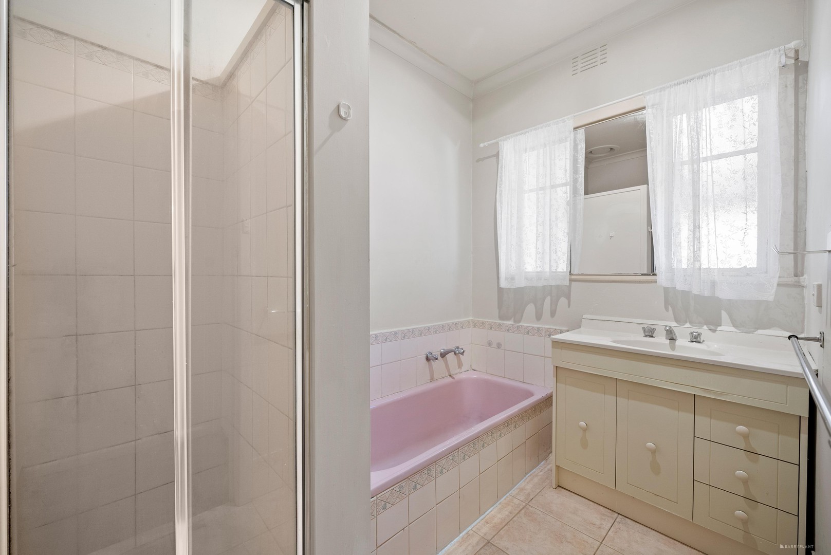 136 Mahoneys Road, Forest Hill, VIC 3131, Forest Hill - Thumbnail 7