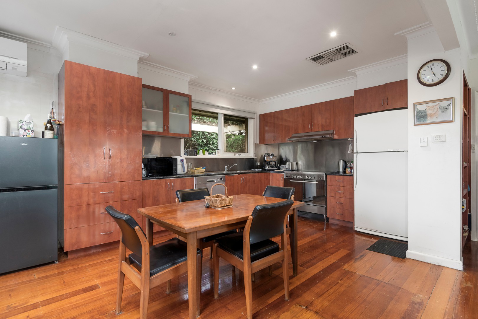 136 Swanston Street, Templestowe Lower, VIC 3107 - Thumbnail 2 - 03/10/2025