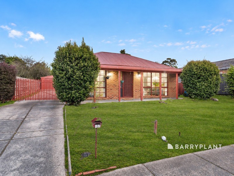 137 Avebury Drive, Berwick, VIC 3806 - Image - 13/09/2026