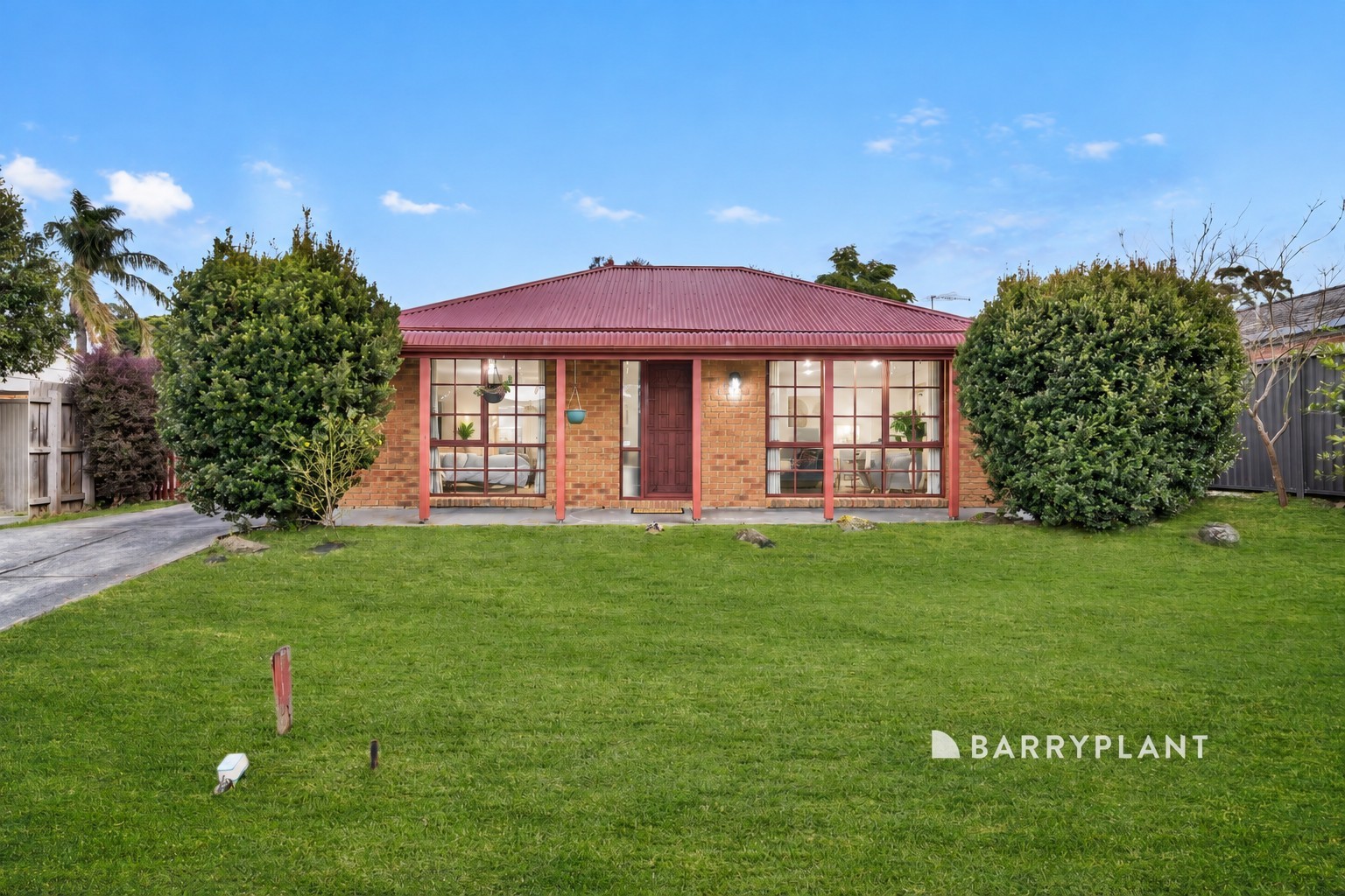 137 Avebury Drive, Berwick, VIC 3806 - Thumbnail 2 - 13/09/2026