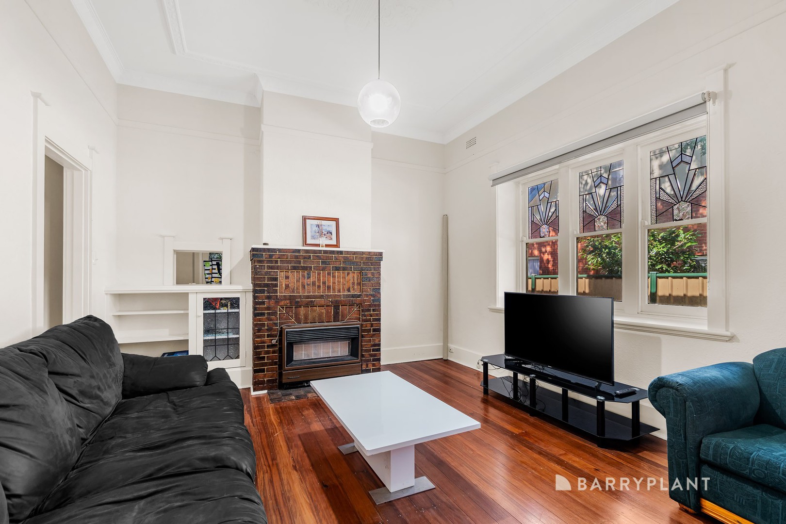 137 Cotham Road, Kew, VIC 3101 - Thumbnail 2 - 02/02/2024