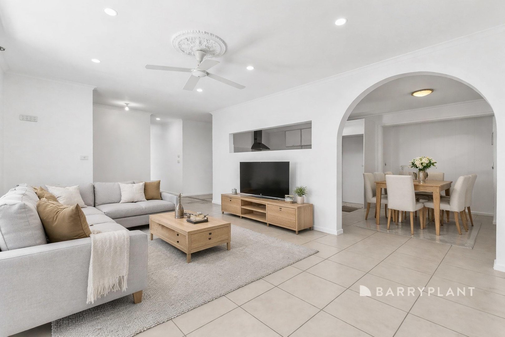 137 Duncan Drive, Pakenham, VIC 3810 - Thumbnail 2 - 13/01/2026