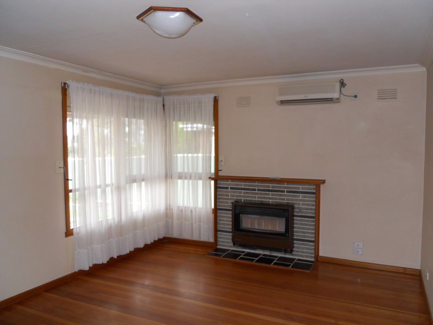 137 Heaths Road, Hoppers Crossing, VIC 3029, Hoppers Crossing - Thumbnail 2