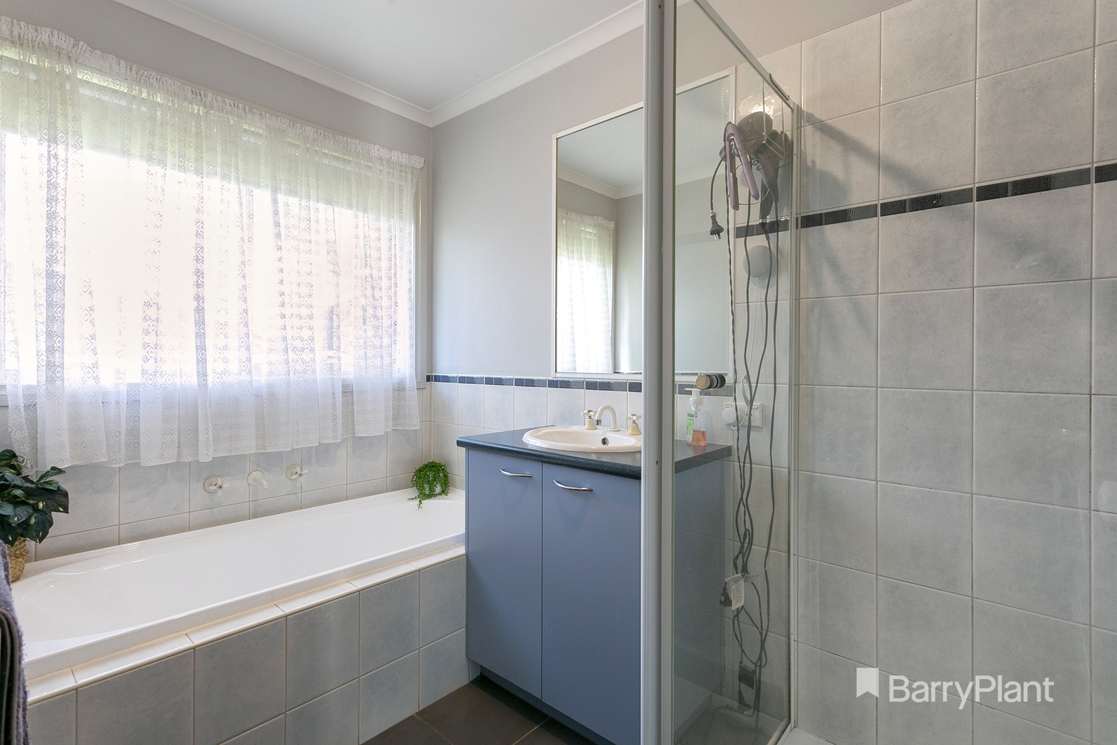 137 Manna Gum Drive, Pakenham, VIC 3810, Pakenham - Thumbnail 5