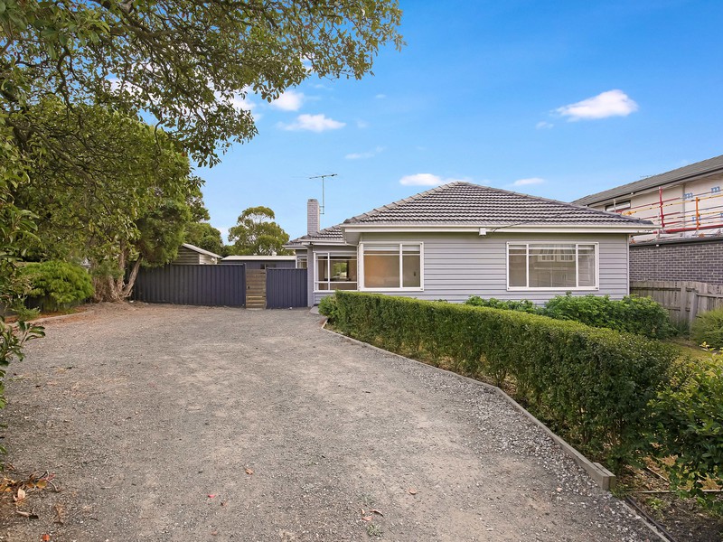 137 Nepean Street, Greensborough, VIC 3088 - Image - 15/05/2026