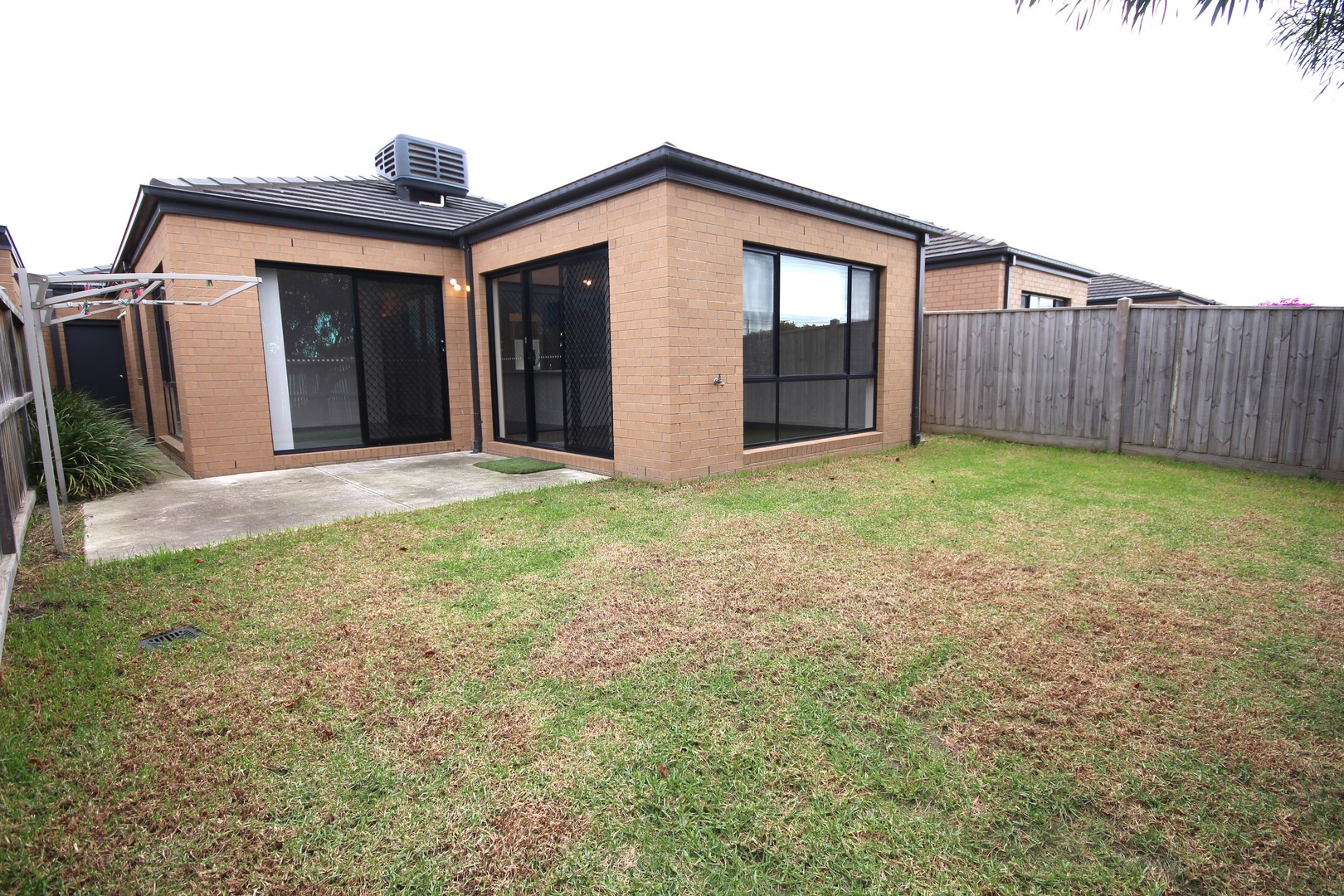 137 Wurrook  Circuit, North Geelong, VIC 3215, North Geelong - Thumbnail 2