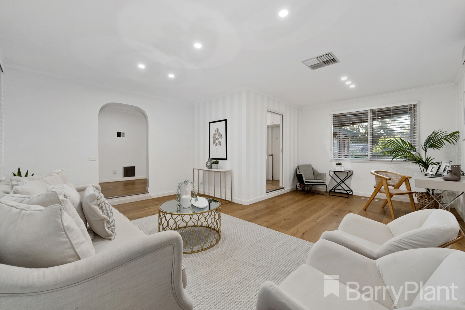 139 Macorna Street, Watsonia North, VIC 3087 - Thumbnail 2 - 12/11/2022