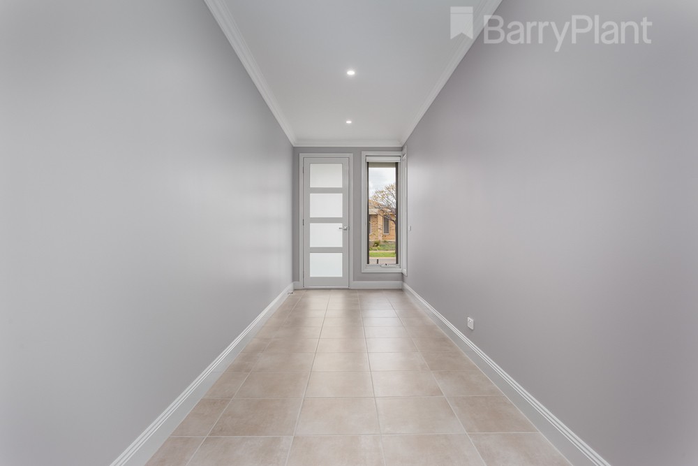 13A Tennant Street, Point Cook, VIC 3030, Point Cook - Thumbnail 3
