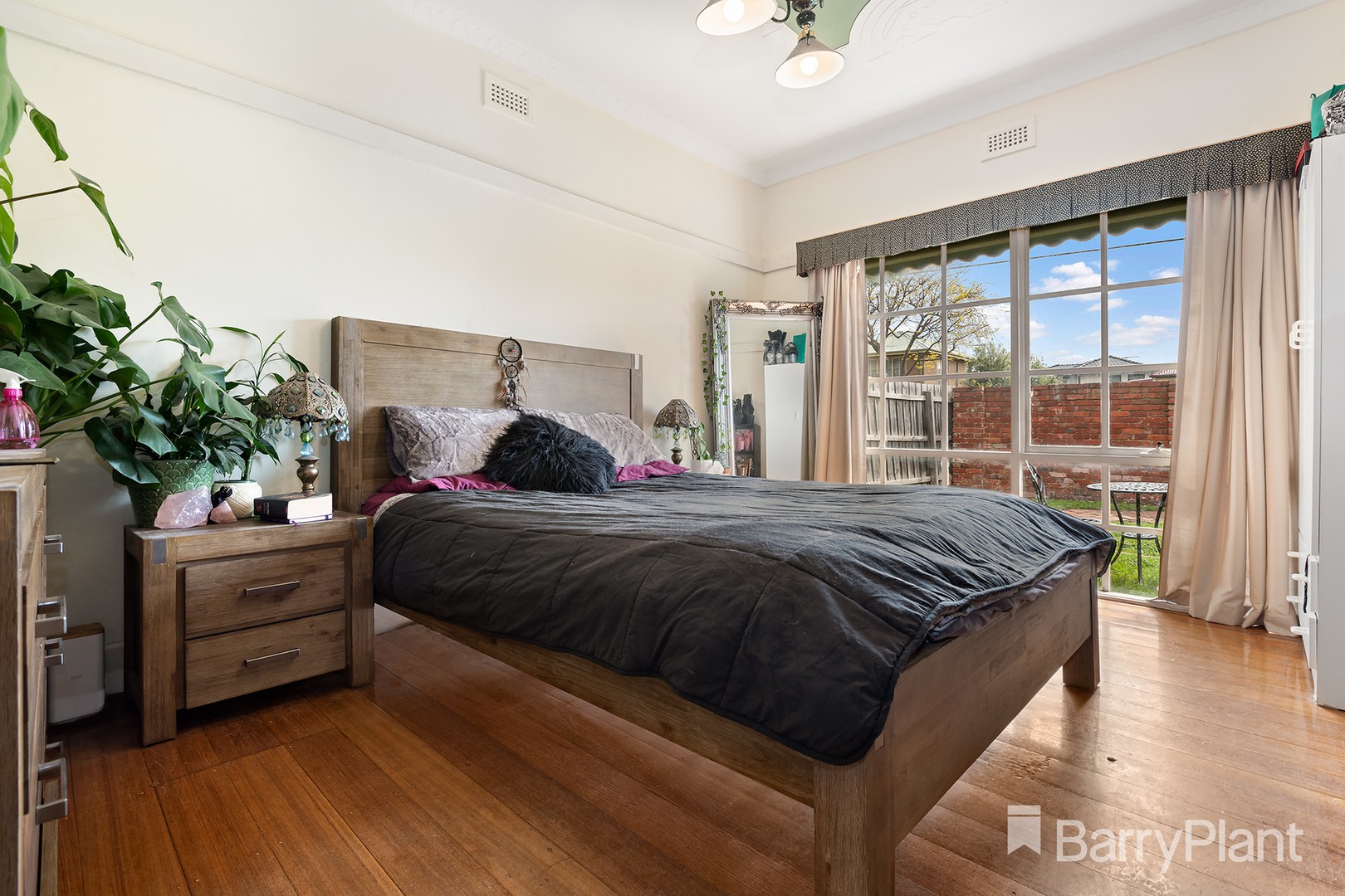 16 Mountain Crescent, MONTROSE, Montrose - Thumbnail 5