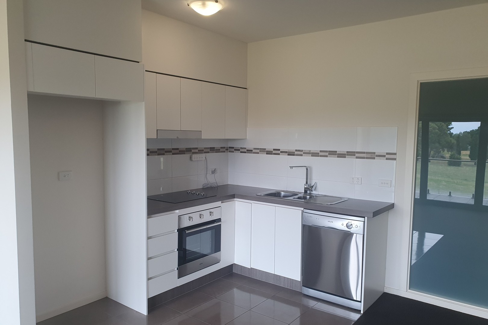 14/1 Jarama Boulevard, Epping, VIC 3076, Epping - Thumbnail 2