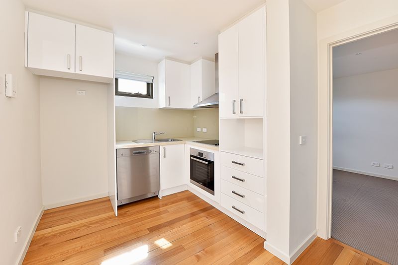 14/13 Winifred Street, Essendon, VIC 3040 - Thumbnail 1 - 19/10/2021