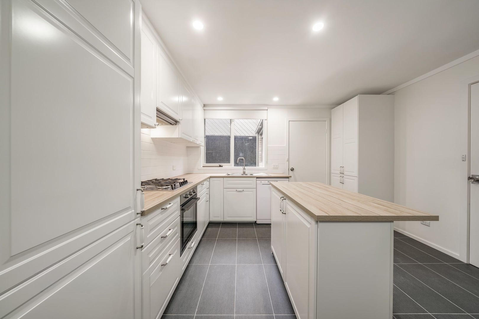 14/18 Peter Street, Doncaster East, VIC 3109, Doncaster East - Thumbnail 3