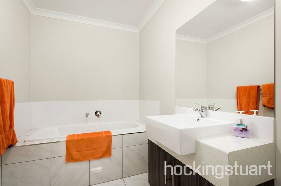 14 Abbott Street, Melton South, VIC 3338, Melton South - Thumbnail 5