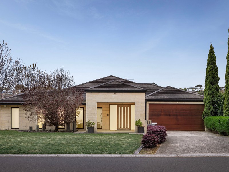 14 Adelaide Boulevard, Gowanbrae, VIC 3043 - Image - 16/10/2026