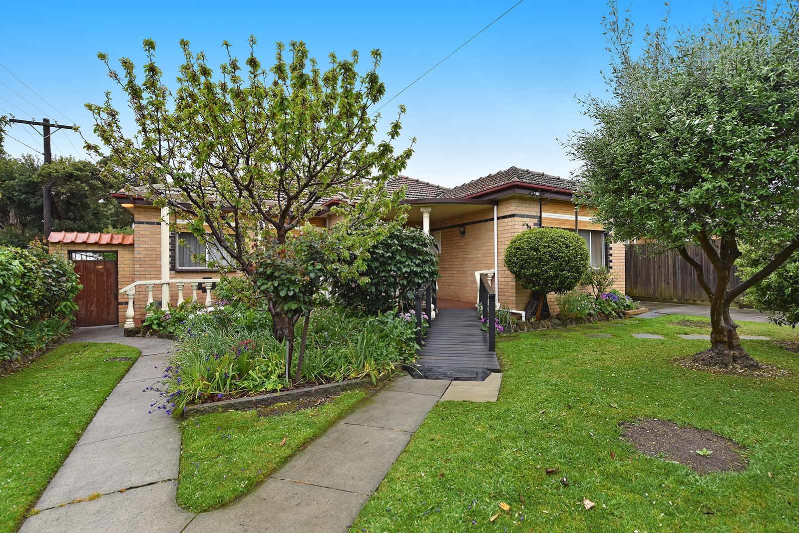 14 Alamo Road, Reservoir, VIC 3073, Reservoir - Thumbnail 2