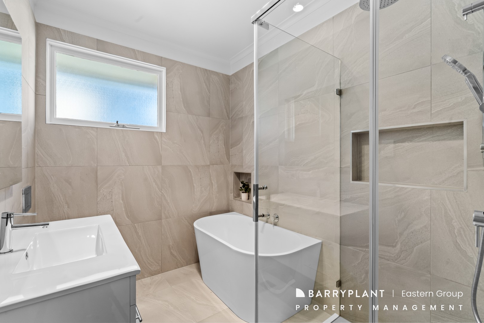 14 Alison Avenue, Bulleen, VIC 3105 - Thumbnail 2 - 03/12/2025