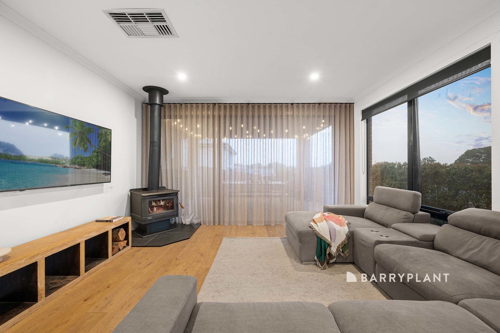 14 Anderson Street, Bunyip, VIC 3815, Bunyip - Thumbnail 4
