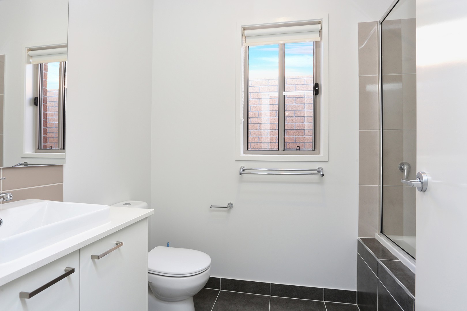 14 Angophora Crescent, Craigieburn, VIC 3064, Craigieburn - Thumbnail 5